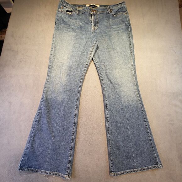 Mossimo Jeans Womens 16 Blue Medium Washed Distressed Flared Y2K Grunge - Picture 1 of 10